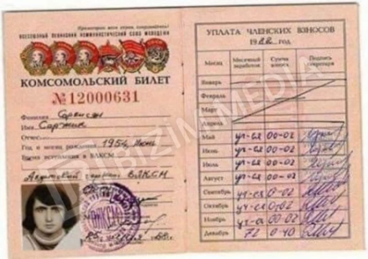 Serjikin komsomol biletinin surəti yayıldı – FOTOFAKT - foto 1