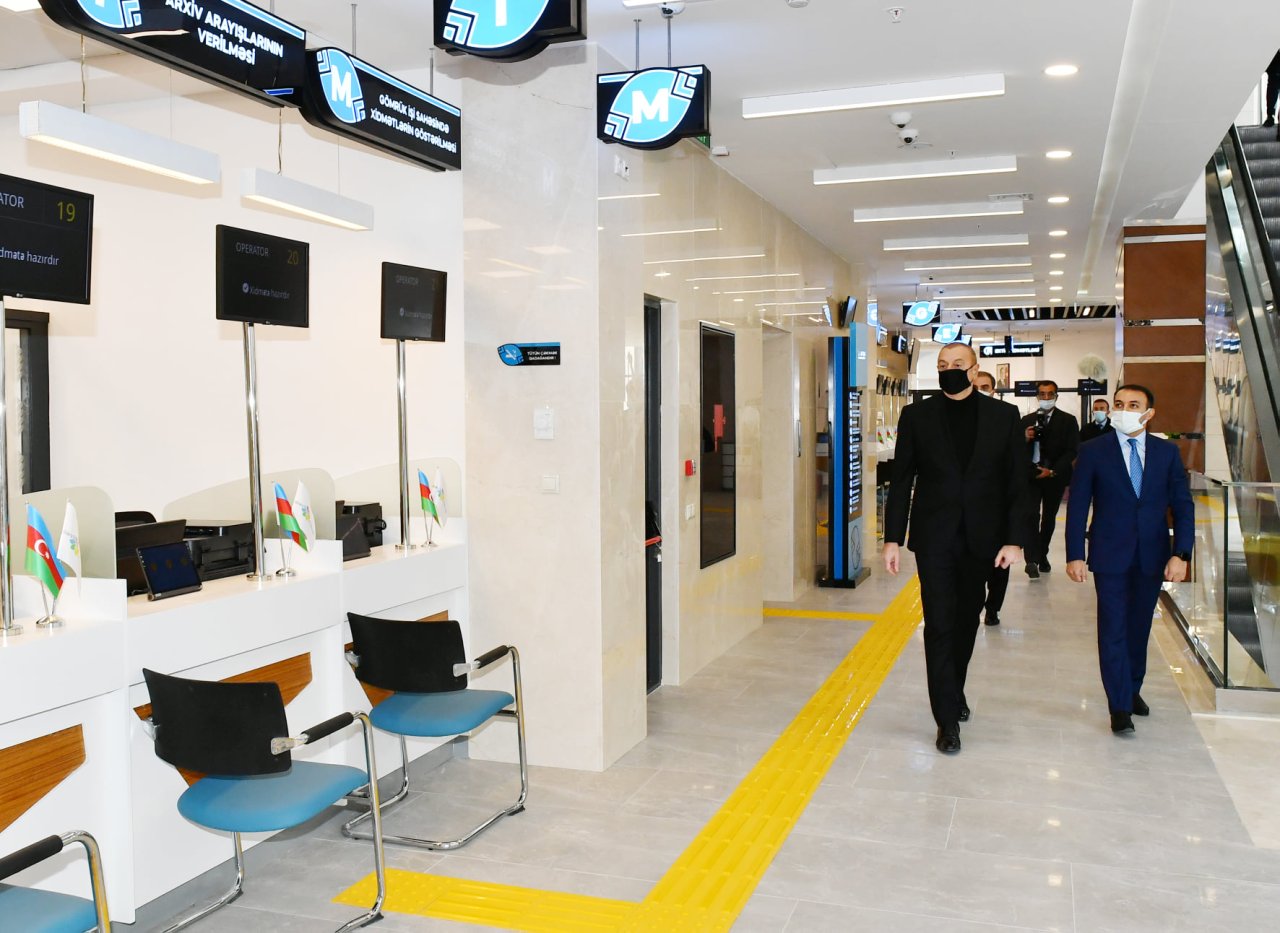 Prezidentin Gəncədə açılışını etdiyi “ASAN xidmət” mərkəzindən maraqlı FOTOLAR  - foto 2