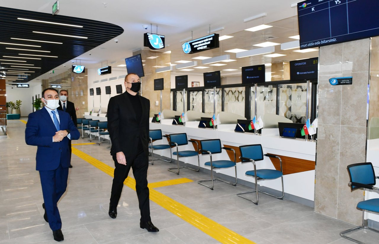 Prezidentin Gəncədə açılışını etdiyi “ASAN xidmət” mərkəzindən maraqlı FOTOLAR  - foto 3