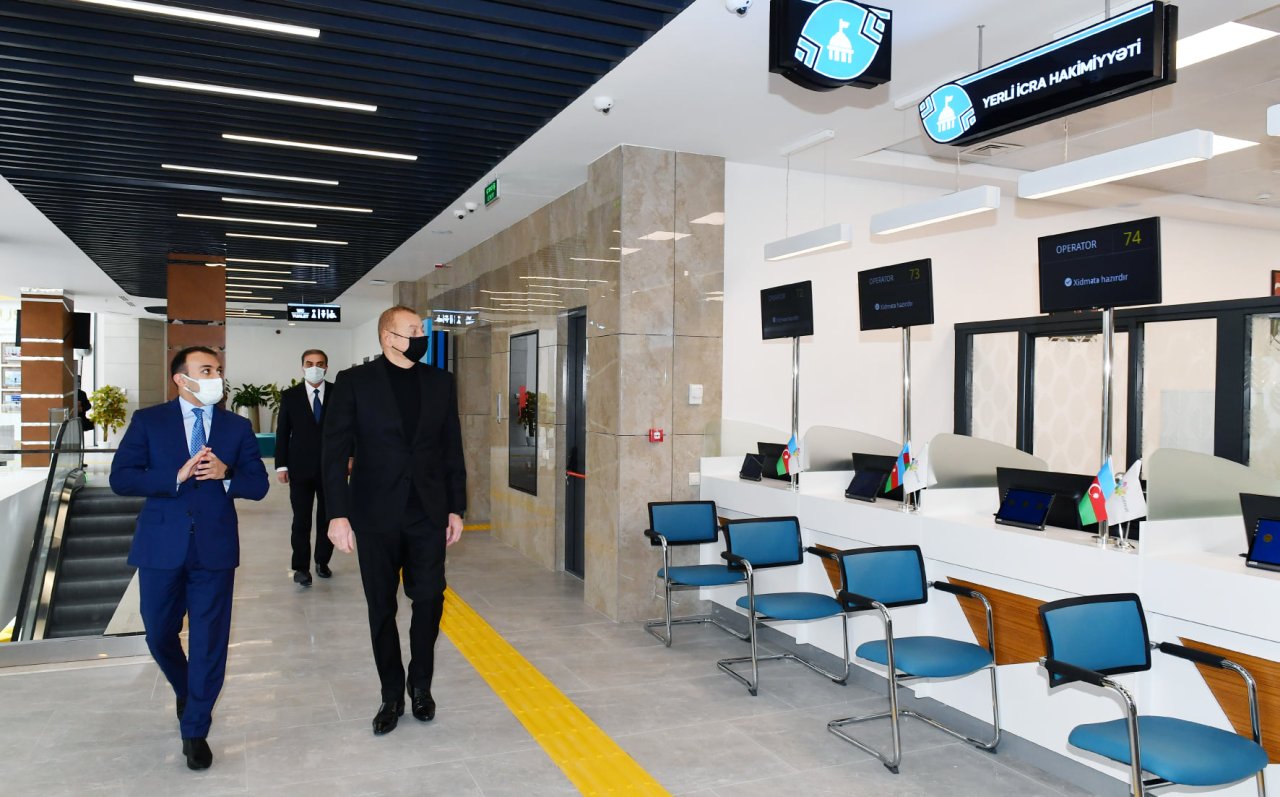 Prezidentin Gəncədə açılışını etdiyi “ASAN xidmət” mərkəzindən maraqlı FOTOLAR  - foto 4