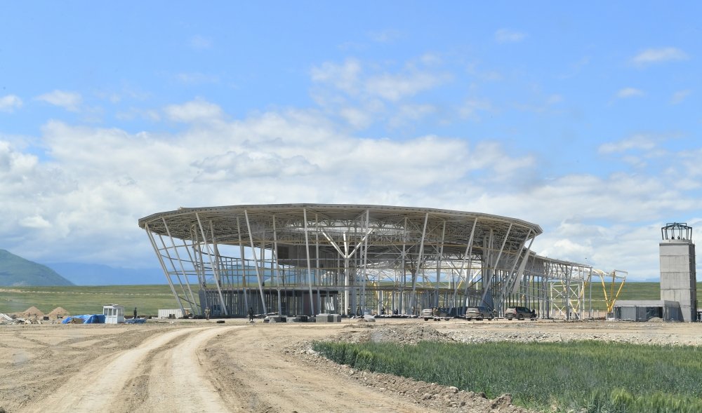 Prezident Zəngilan Beynəlxalq Hava Limanının tikintisi ilə tanış oldu - YENİLƏNİB - FOTO/VİDEO - foto 7