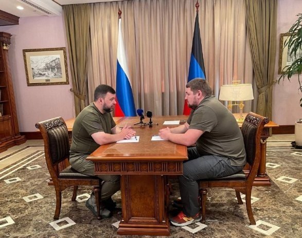 Svyatoqorsk şəhərinin meri Donetsk separatçılarının tərəfinə keçdi – FOTO - foto 1