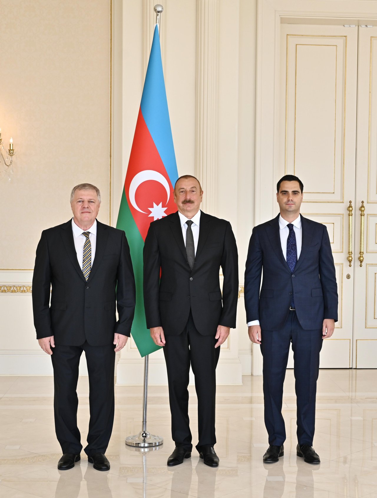 Prezident Slovakiyanın yeni səfirinin etimadnaməsini qəbul edib - FOTO - foto 4
