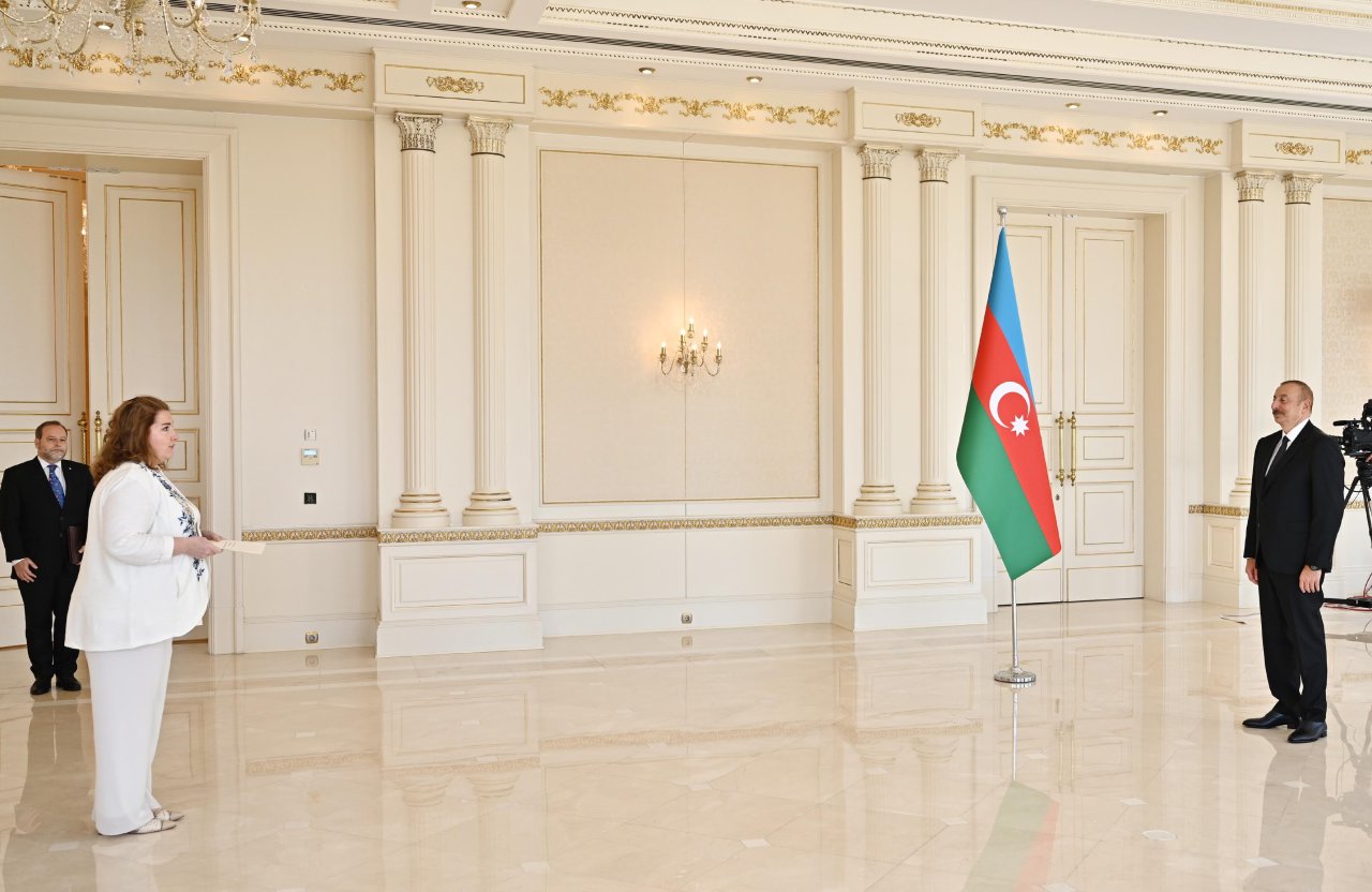 İlham Əliyev bu ölkə səfirlərinin etimadnamələrini qəbul etdi – FOTO/VİDEO - foto 6