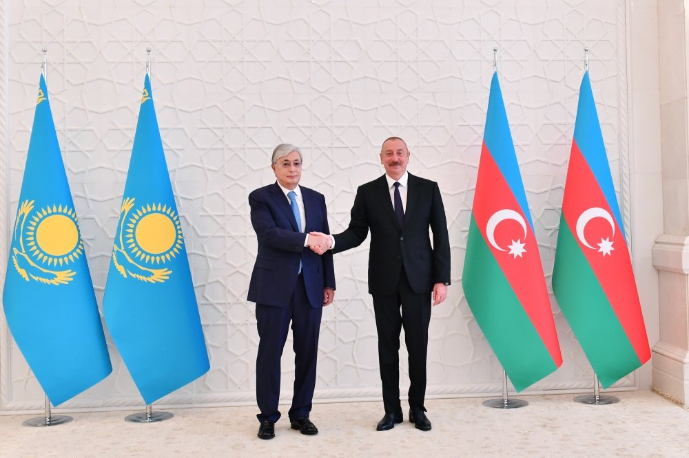 Qazaxıstan Prezidentinin Bakıda rəsmi qarşılanma mərasimi oldu - FOTO/VİDEO - foto 11