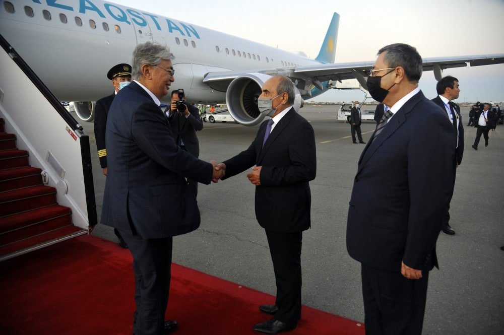 Qazaxıstan Prezidentinin rəsmi səfəri başa çatdı - FOTO - foto 1
