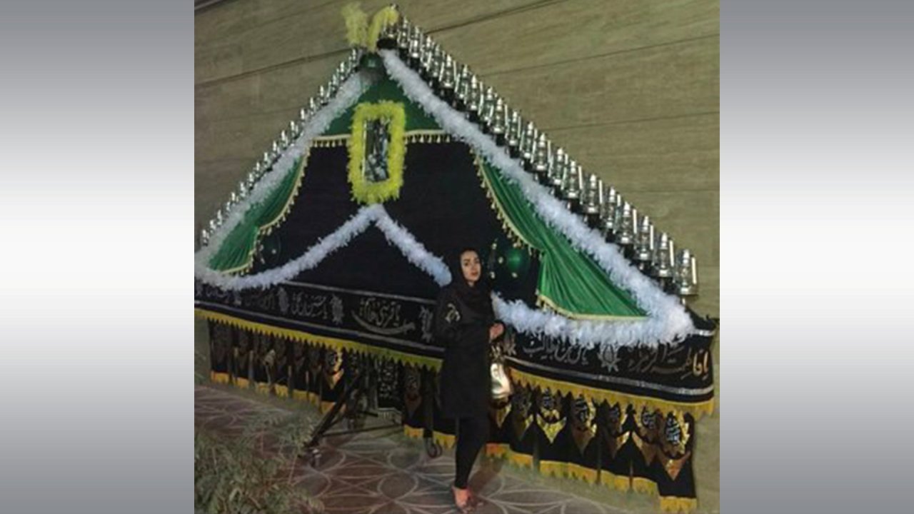 İran rəsmisinin bacısı qızının açıq FOTOLARI yayıldı   - foto 2