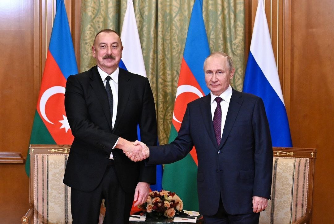 İlham Əliyev və Putin arasında ikitərəfli görüş KEÇİRİLİB - FOTO/VİDEO  - foto 1