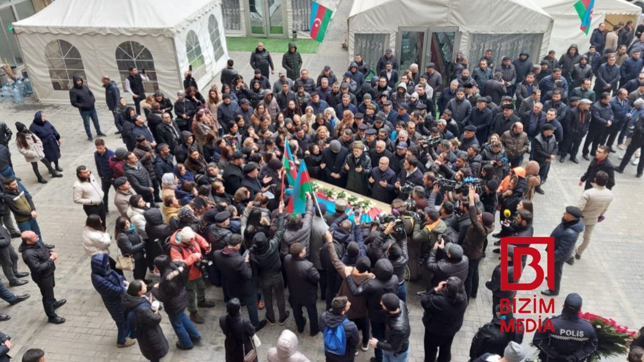 Azərbaycan şəhidi ilə vidalaşır - FOTOREPORTAJ - foto 4