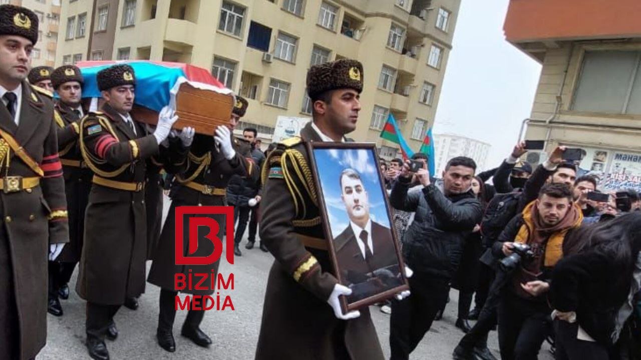 Azərbaycan şəhidi ilə vidalaşır - FOTOREPORTAJ - foto 2