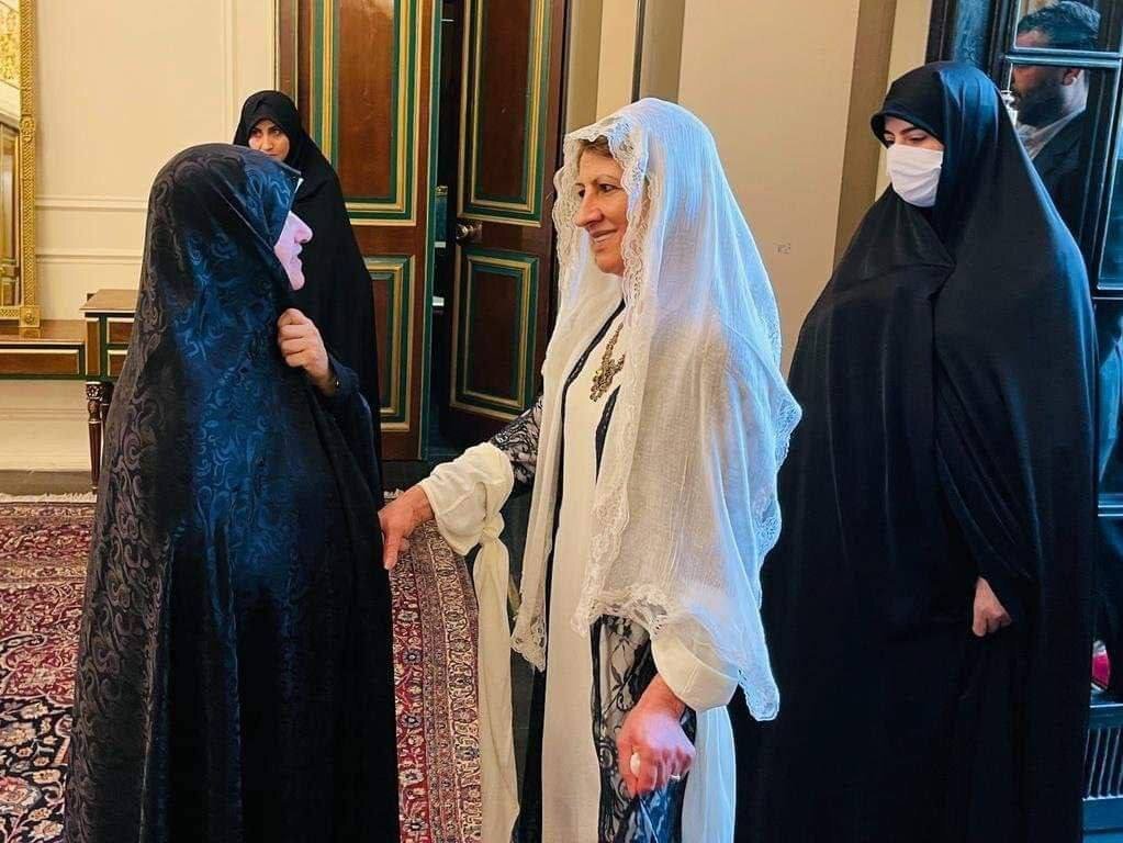 İran prezidentinin xanımının FOTOSU yayıldı - İLK DƏFƏ - foto 1