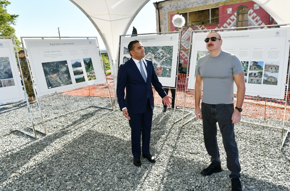 Prezident və xanımına Tuğda həyata keçiriləcək layihələri barədə məlumat verilib - FOTO/VİDEO - foto 1