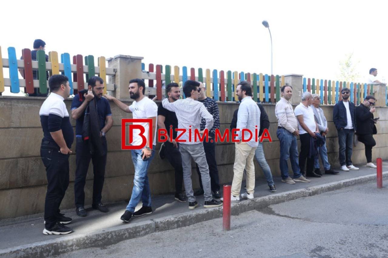 Rəhman Rəhmanov oğlu ilə vidalaşmaq üçün evinə GƏLDİ – FOTO  - foto 2