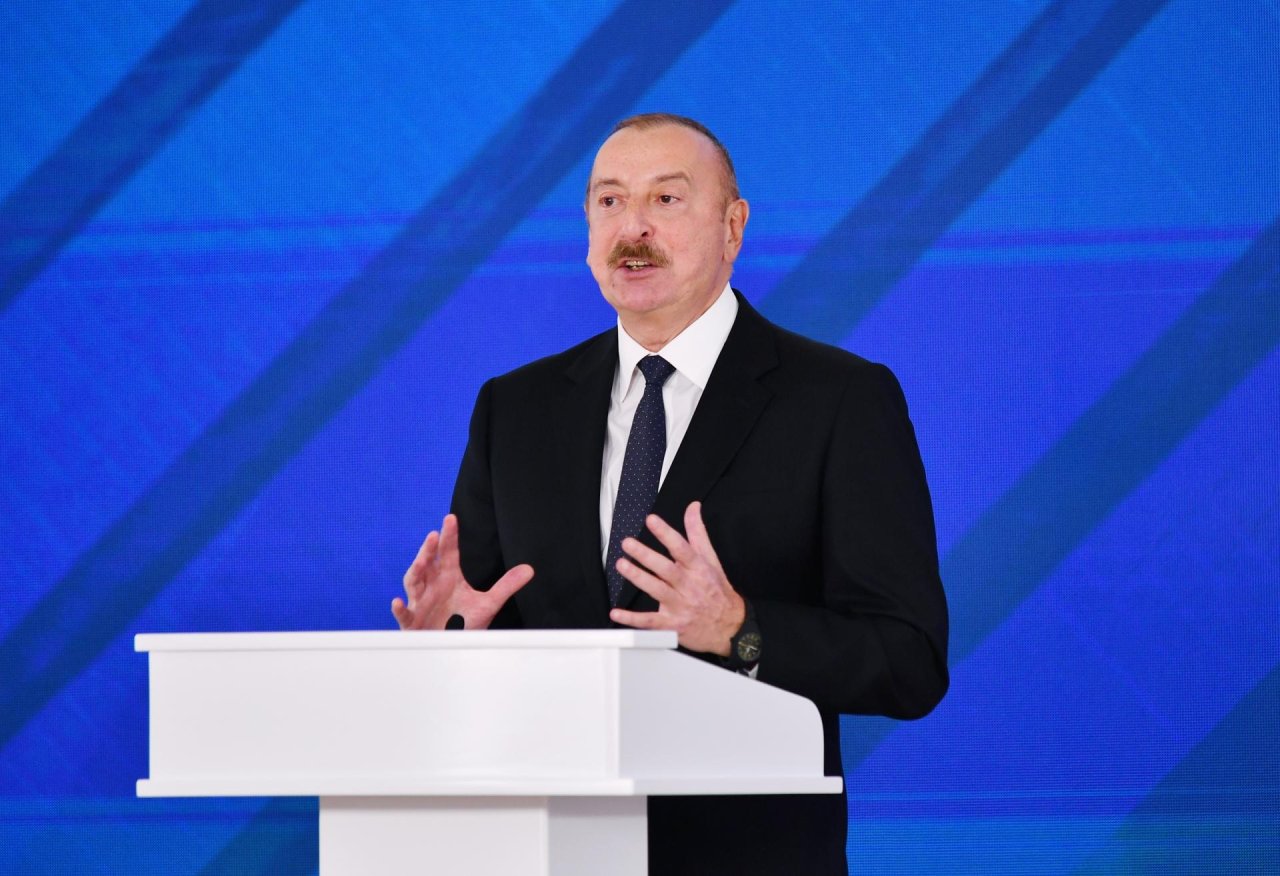 Prezident Qaradağ Günəş Elektrik Stansiyasının rəsmi açılış MƏRASİMİNDƏ - YENİLƏNİB/FOTO/VİDEO  - foto 3