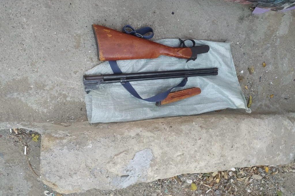 Bakıda silah AŞKARLANDI – FOTO/VİDEO  - foto 1