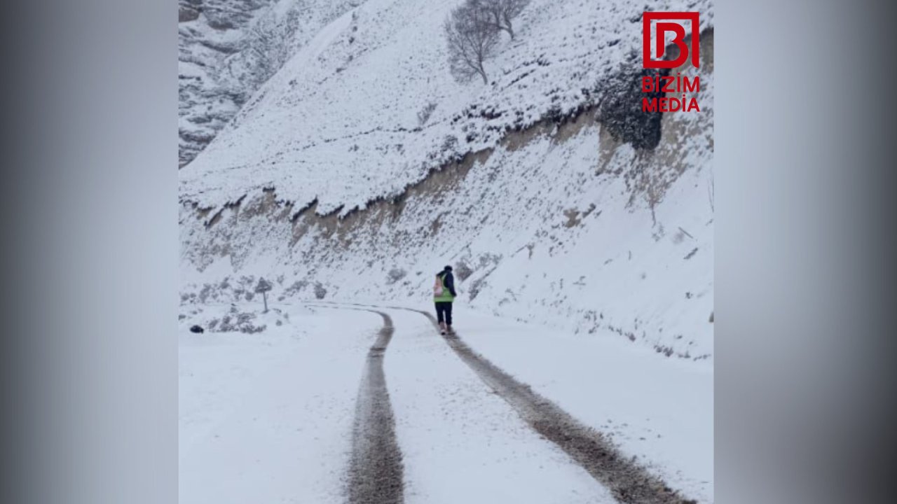 Quba-Xınalıq yolu qardan belə təmizlənir – FOTO/VİDEO - foto 11