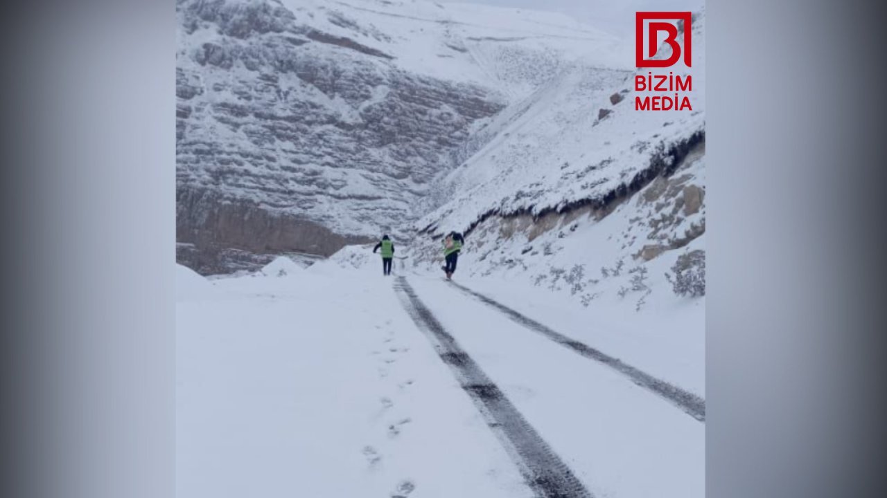 Quba-Xınalıq yolu qardan belə təmizlənir – FOTO/VİDEO - foto 8