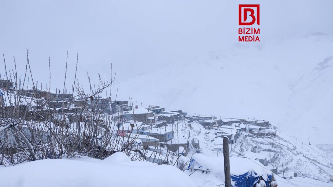 Quba-Xınalıq yolu qardan belə təmizlənir – FOTO/VİDEO - foto 2