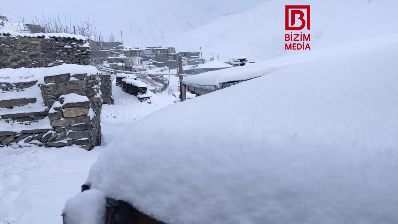 Quba-Xınalıq yolu qardan belə təmizlənir – FOTO/VİDEO - foto 3