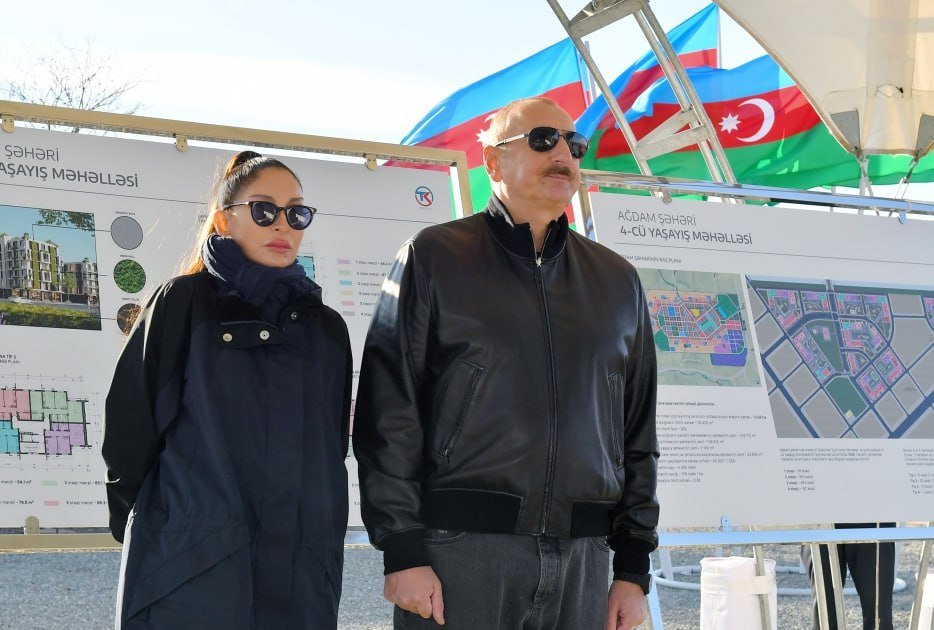 Prezident Ağdam şəhərində 4-cü yaşayış kompleksinin təməlqoyma mərasimində - FOTO/VİDEO - foto 1