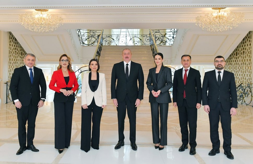 İlham Əliyev yerli televiziya kanallarına MÜSAHİBƏ VERDİ - FOTO/VİDEO - foto 9