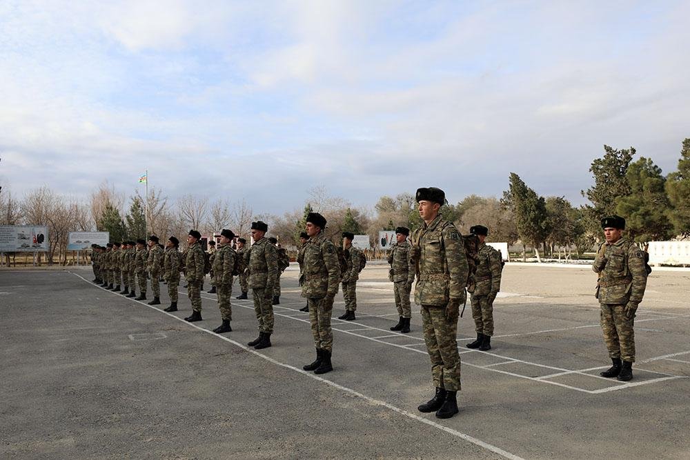 Hərbi hissələrdə döyüş texnikası və silahlar yoxlanılır – FOTO/VİDEO   - foto 4