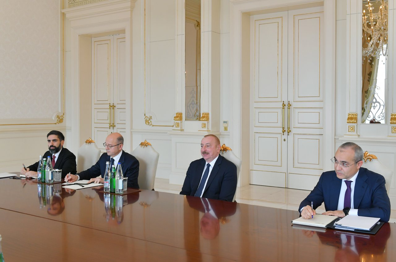 İlham Əliyev BP-nin yeni baş icraçı direktorunu qəbul edib - FOTO/VİDEO - foto 1