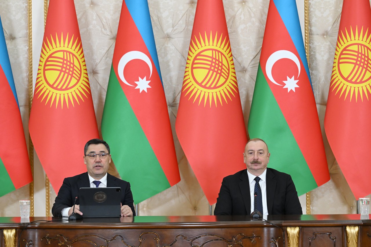 İlham Əliyev və Sadır Japarov mətbuata bəyanatlarla çıxış ediblər – FOTO/VİDEO - foto 9