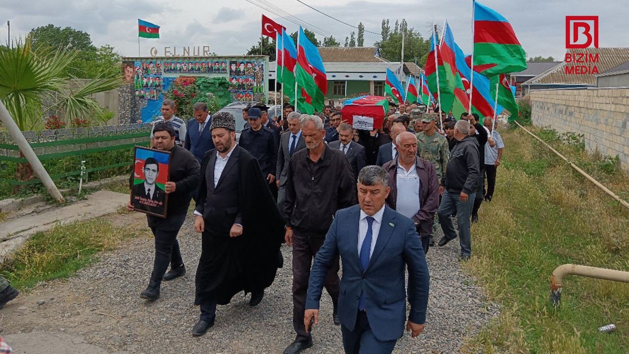 Birinci Qarabağ müharibəsinin daha bir şəhidi dəfn edildi – FOTO/VİDEO   - foto 2