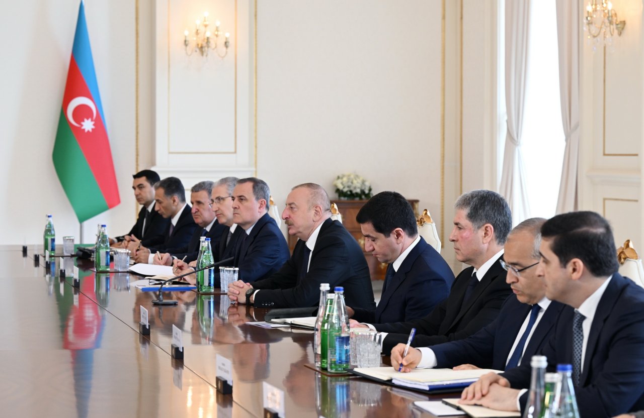 Azərbaycan və Tacikistan prezidentlərinin geniş tərkibdə görüşü KEÇİRİLİB - FOTO - foto 3