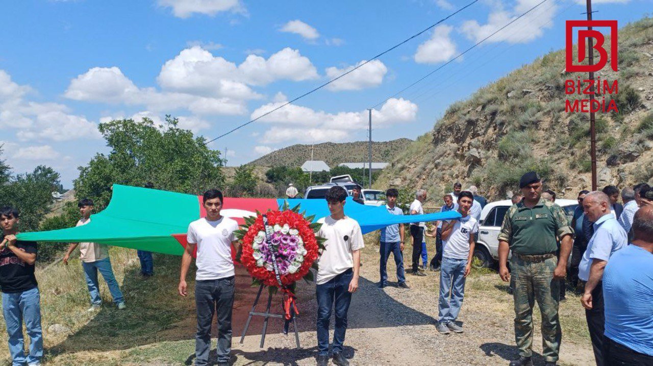 Birinci Qarabağ müharibəsi şəhidi Şəmkirdə dəfn olundu – FOTO - foto 5