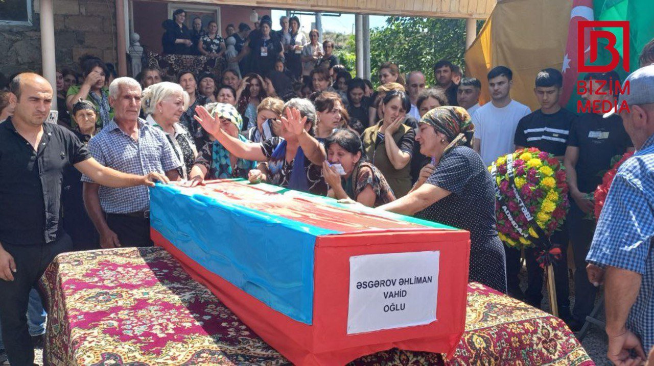 Birinci Qarabağ müharibəsi şəhidi Şəmkirdə dəfn olundu – FOTO - foto 2