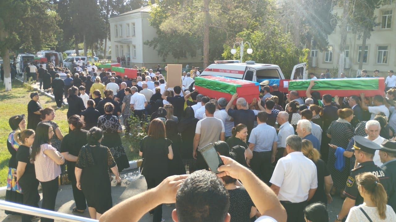 Birinci Qarabağ müharibəsinin daha 6 şəhidi ilə vida mərasimi keçirilib – FOTO/VİDEO - foto 2