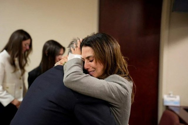 ABŞ məhkəməsi çəkiliş zamanı rejissora atəş açan aktyorla bağlı qərar verdi – FOTO/VİDEO  - foto 2