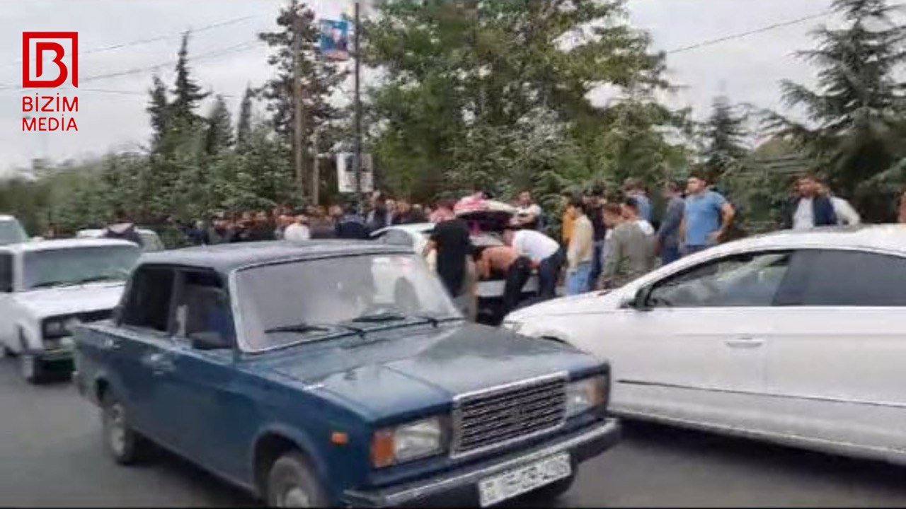 Cəlilabadda toy karvanında QƏZA: Xəsarət alan var - FOTO/VİDEO - foto 2