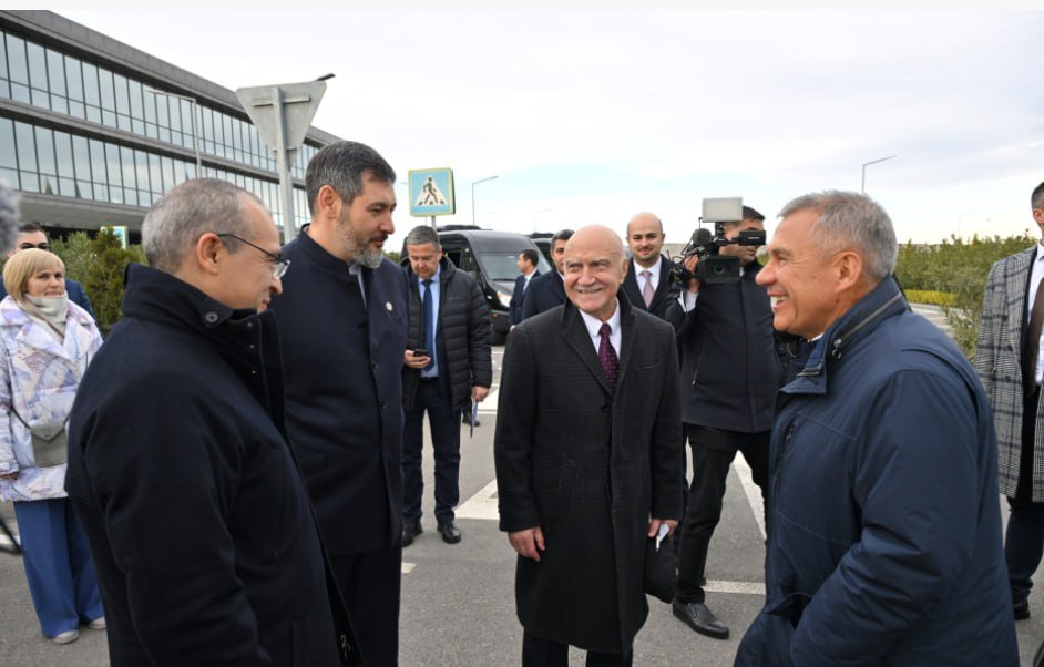 Rüstəm Minnixanov Cəbrayıl, Qubadlı və Zəngilan rayonlarına 3 mikroavtobus hədiyyə etdi - FOTO/VİDEO - foto 3