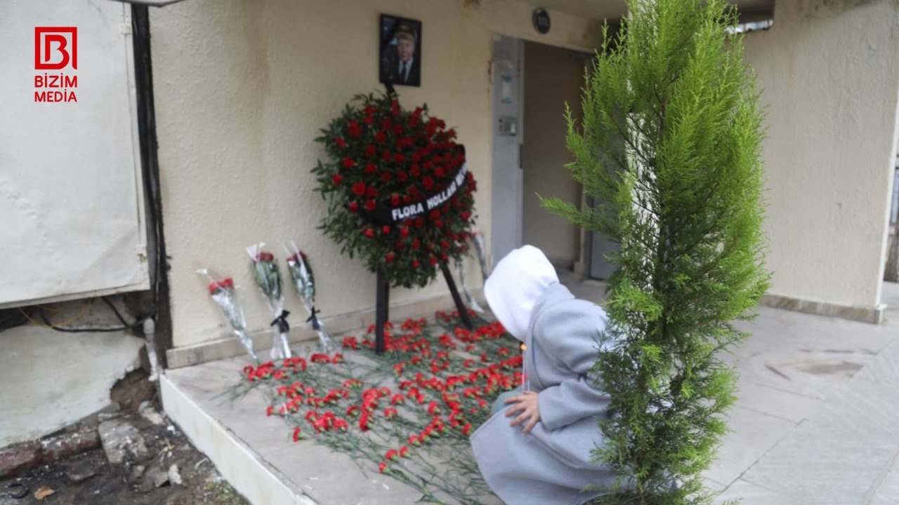 Mərhum pilot İqor Kşnyakinin xatirəsi yaşadığı binanın önündə belə yad olunur - FOTO/VİDEO - foto 8