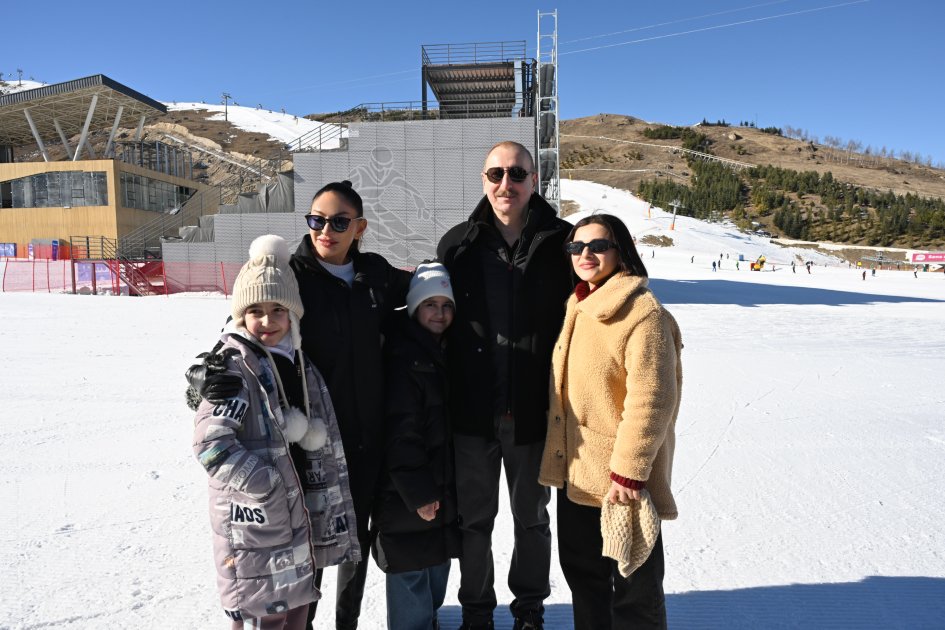 Prezident və ailəsi Şahdağ Turizm Kompleksində - FOTO/VİDEO - foto 37
