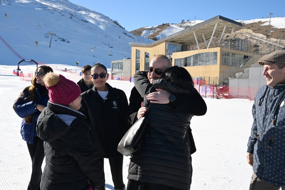 Prezident və ailəsi Şahdağ Turizm Kompleksində - FOTO/VİDEO - foto 33