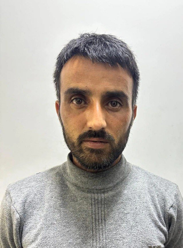 Sosial evlərdə mənzil almaq adı ilə vətəndaşları aldadan şəxs TUTULDU - FOTO - foto 1