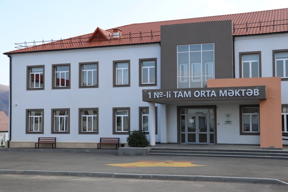 Xocalı məktəbinin məzunlarının 35 il sonra ilk görüşü keçirildi - FOTO - foto 4