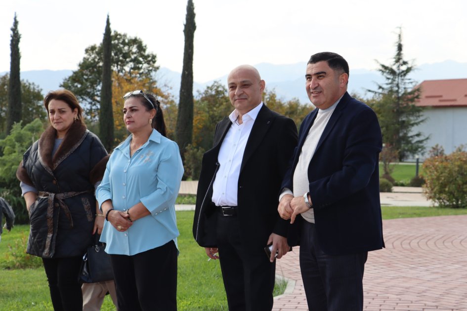 Xocalı məktəbinin məzunlarının 35 il sonra ilk görüşü keçirildi - FOTO - foto 5
