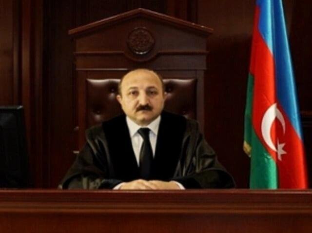 Hakim Rasim Sadıxov işdən çıxarıldı - FOTO - foto 1