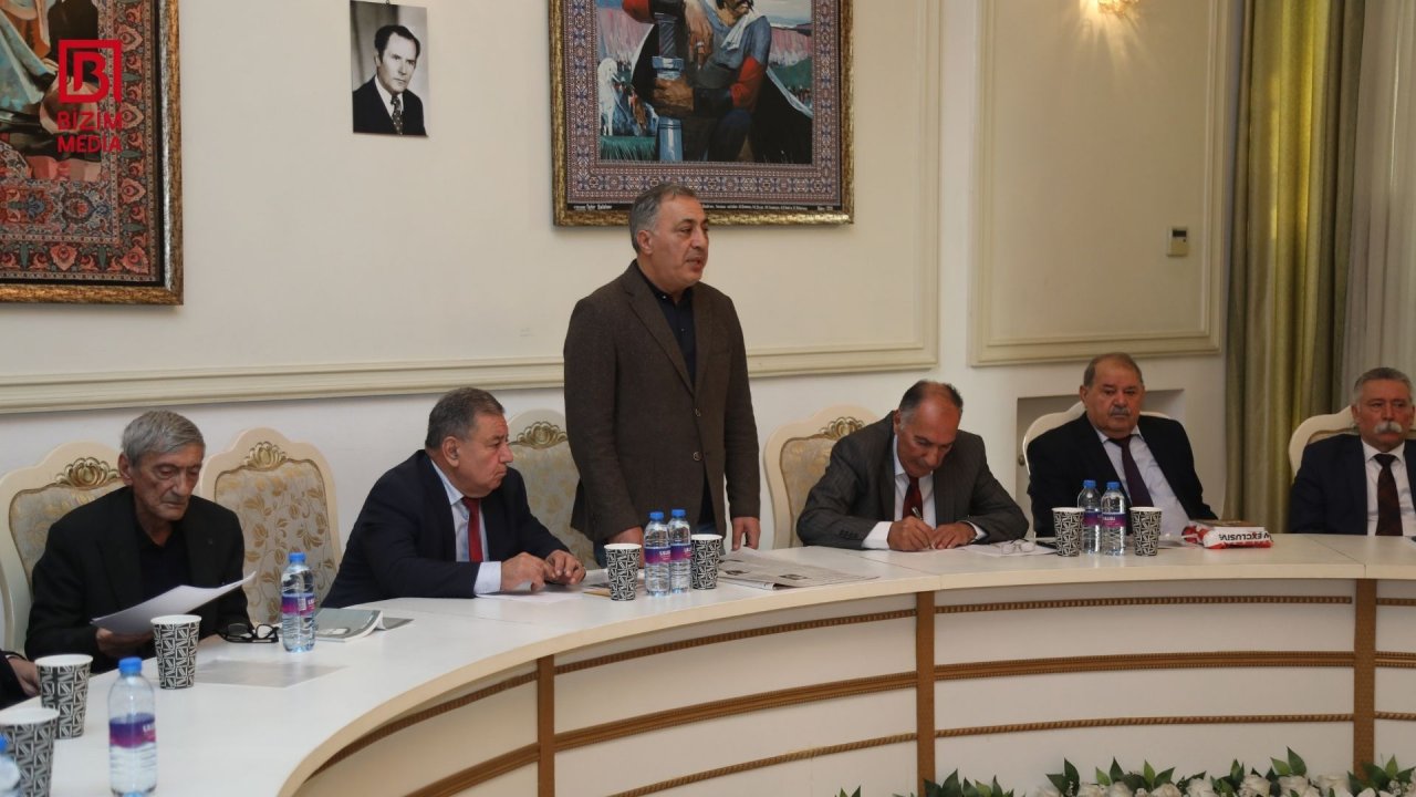 Bir əsrlik söz yolçuluğu – Səsini itirən Gəray Fəzlinin 100 illiyi qeyd olundu – FOTO - foto 11