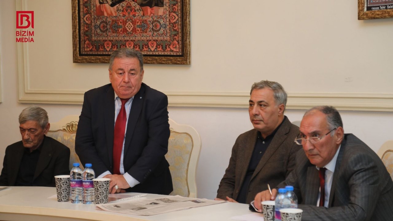 Bir əsrlik söz yolçuluğu – Səsini itirən Gəray Fəzlinin 100 illiyi qeyd olundu – FOTO - foto 8