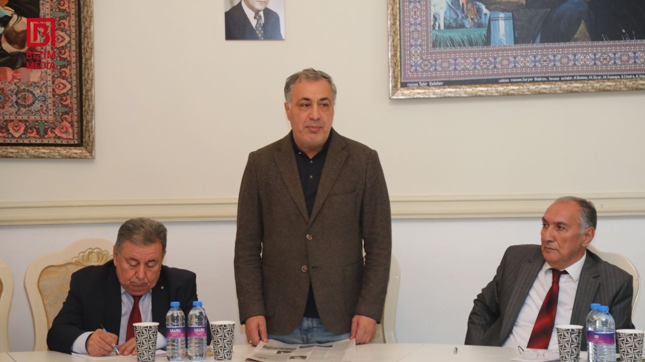 Bir əsrlik söz yolçuluğu – Səsini itirən Gəray Fəzlinin 100 illiyi qeyd olundu – FOTO - foto 4