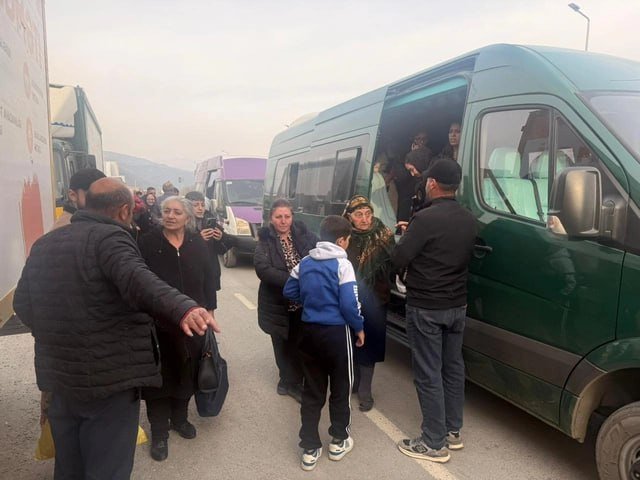 Növbəti köç karvanı Kəlbəcər şəhərinə çatdı - FOTO - foto 1