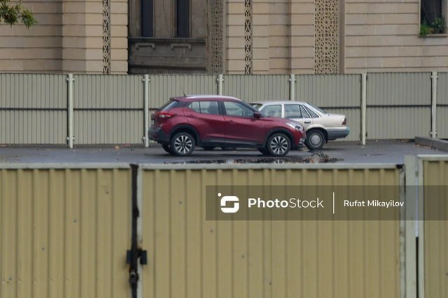 Bakının mərkəzində parkinq zonasına GİRİŞ MƏHDUDLAŞDIRILDI – FOTO - foto 1