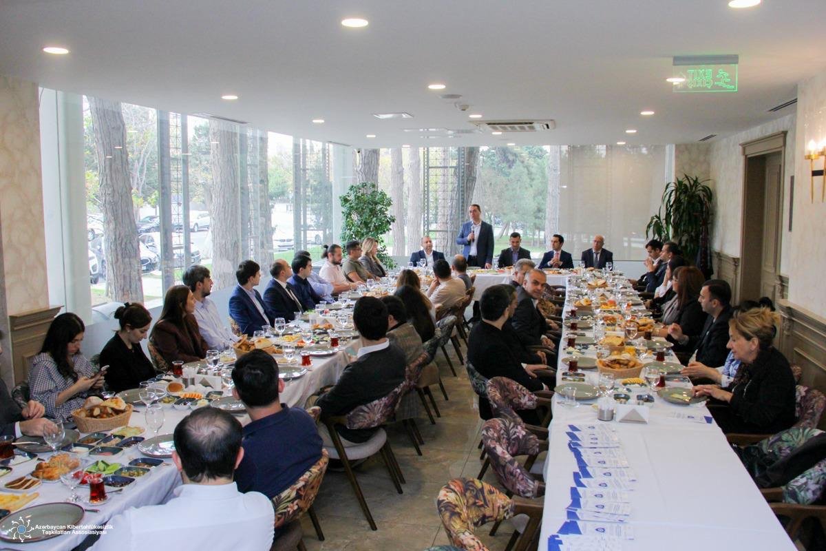 “Hibrid təhdidlərə qarşı mübarizədə transmilli internet korporasiyaları ilə iş” layihəsi uğurla yekunlaşıb – FOTO - foto 4