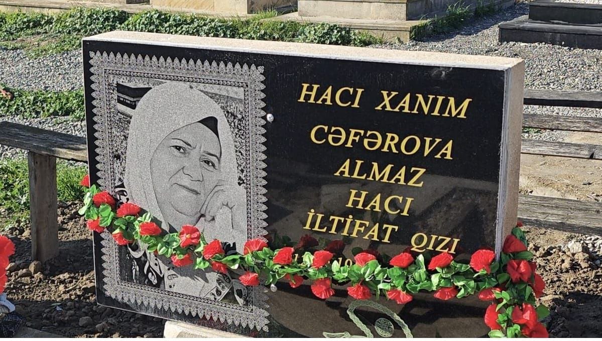 Biləsuvarda gəlini tərəfindən öldürülən qadının qətli kameraya düşübmüş – Dəhşətli DETALLAR - FOTO - foto 1